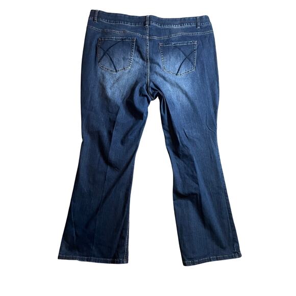 Lane Bryant Tighter Tummy Fit High-Rise Boot Jean - Size 26 Regular *** - Picture 4 of 8